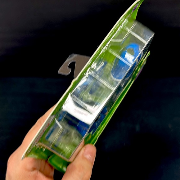 Vintage MATTEL 2005 POLLY POCKET “ Chrissy “ from Sparkly Snowflakes series - Picture 8 of 8